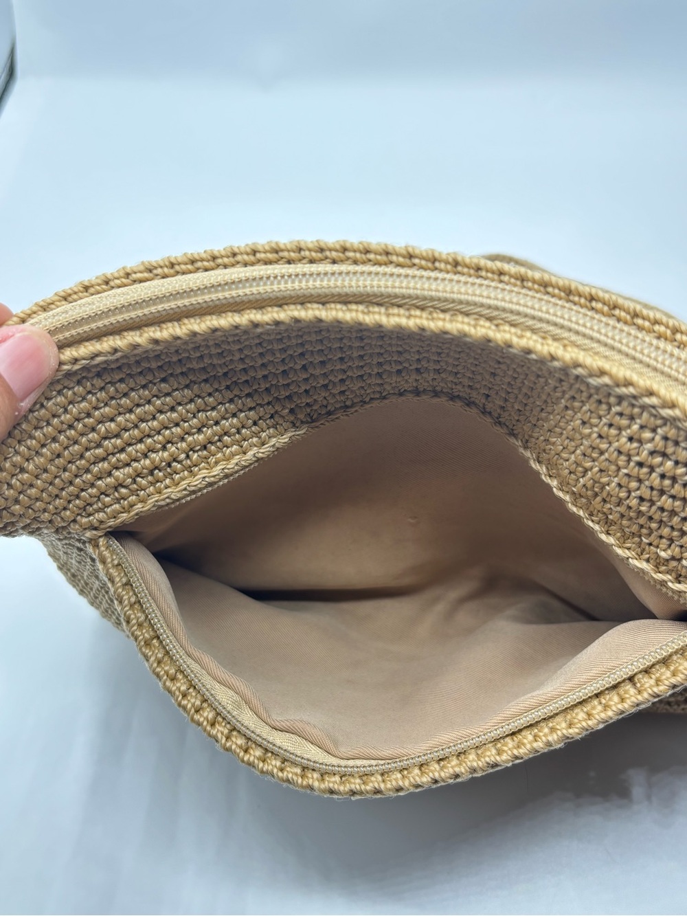 The Sak Lumi Cream Hand Crocheted Shoulder/Crossbody Handbag Convertible Strap - Picture 6 of 13